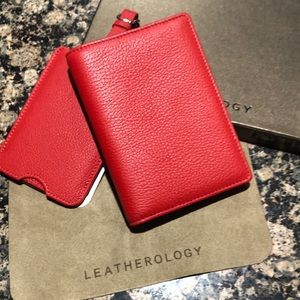 Leatherology Deluxe Passport Holder + Luggage Tag